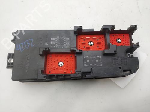 Fuse box OPEL VECTRA C GTS (Z02) 1.9 CDTI (F68) | BP37423625E1 - Image 2