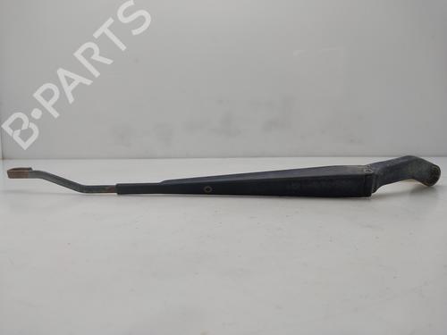 Used Front windshield wiper arm Front windshield wiper arm 36223066 36223066