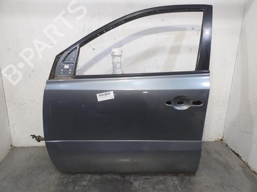 Used Left front door RENAULT KOLEOS I (HY_) 2.0 dCi (HY0K) (150 hp) 21326984