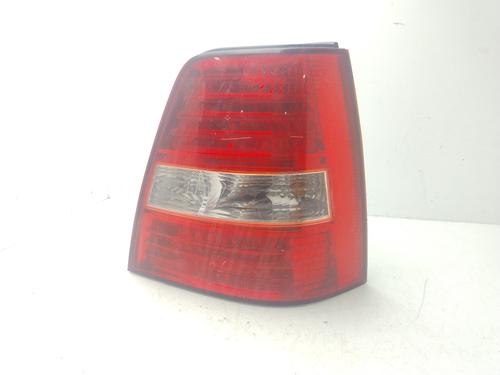 Used Right taillight KIA SORENTO I (JC) 2.5 CRDi (163 hp) 30318948