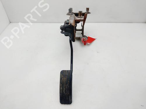 Pédale RENAULT CLIO III (BR0/1, CR0/1) [2005-2014]  32337817