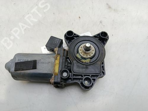 Used Right front window motor Right front window motor MERCEDES-BENZ S-CLASS (W220, V220) S 320 (220.065, 220.165) (224 hp) 36184499 36184499