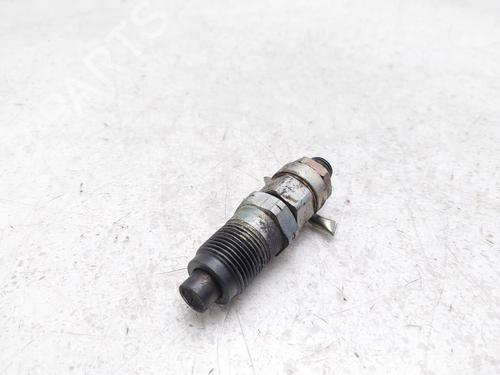 Injecteur FORD MAVERICK (UDS, UNS) 2.7 TD (100 hp) 17238565