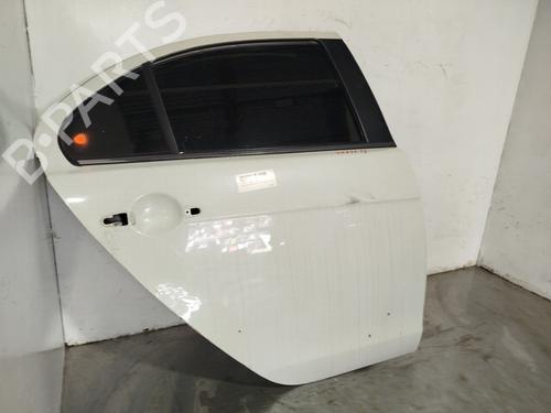 Puerta trasera derecha MITSUBISHI LANCER VIII Sportback (CX_A) 2.0 DI-D (CX8A) (140 hp) 31608875