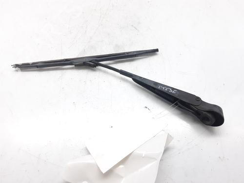 Used Rear windshield wiper arm FORD FUSION (JU_) 1.4 TDCi (68 hp) 12402794