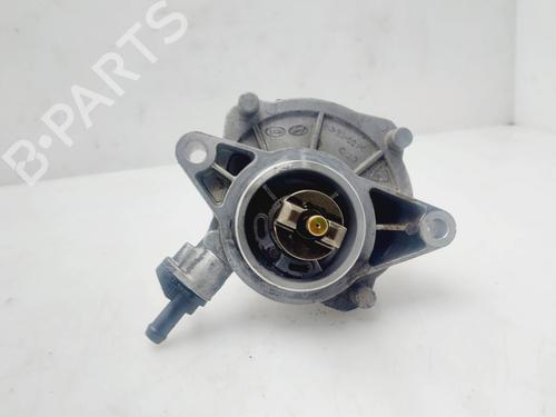 Used Vacuum pump KIA CARNIVAL / GRAND CARNIVAL III (VQ) [2005-2015]  25857081