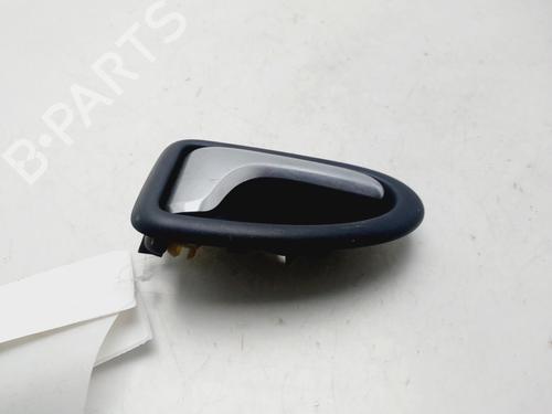 Rear right interior door handle RENAULT MEGANE I Classic (LA0/1_) 1.9 dCi (LA05, LA1F) 8200028995 |