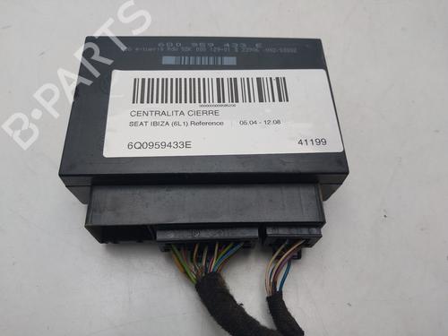 Used Comfort control module Comfort control module SEAT IBIZA III (6L1) [2002-2009] 33276800 33276800