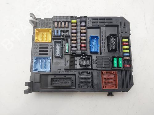 Used Fuse box Fuse box 38645575 38645575