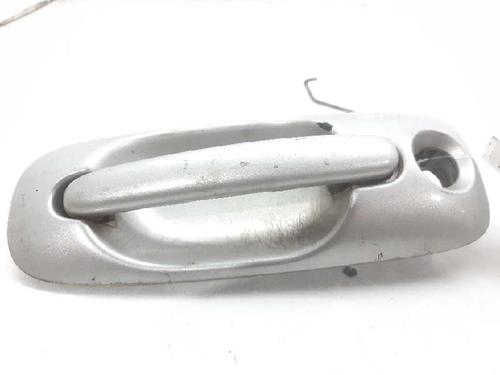 Used Front left exterior door handle CHRYSLER VOYAGER IV (RG, RS) 2.5 CRD (141 hp) 6522163