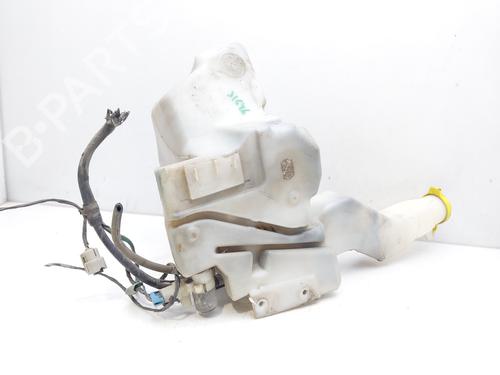 Windscreen washer tank CHRYSLER VOYAGER / GRAND VOYAGER III (GS_, NS_) 2.4 i | BP16211805C113