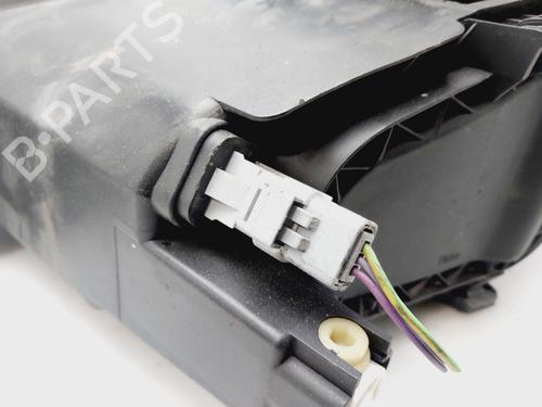 Right headlight PEUGEOT 206 Hatchback (2A/C) | BP31156461C29