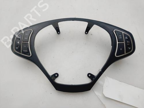 Console centrale KIA CEE'D SW (ED) 1.6 CRDi 115 (115 hp) 32032861