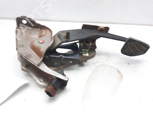 Clutch pedal NISSAN X-TRAIL II (T31) 2.0 dCi 4x4 (150 hp) 8765888