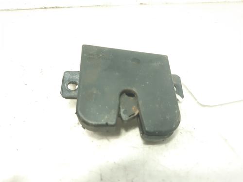 Used Tailgate lock VW CADDY III Box Body/MPV (2KA, 2KH, 2CA, 2CH) 1.6 TDI (102 hp) 9421720