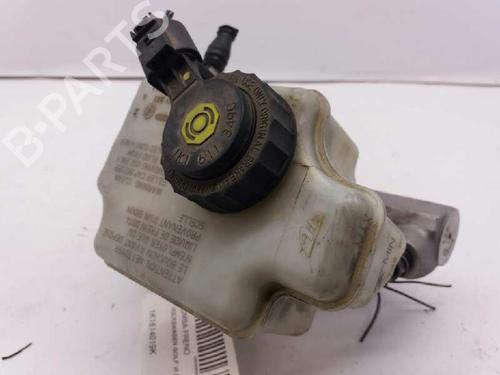 Used Brake master cylinder VW GOLF VI (5K1) 2.0 TDI (110 hp) 2867342