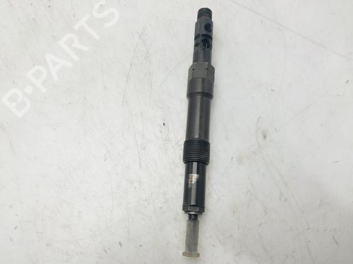 Used Injector FORD MONDEO III Saloon (B4Y) [2000-2007]  21565193