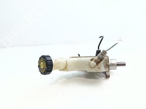 Used Brake master cylinder RENAULT CLIO III (BR0/1, CR0/1) [2005-2014]  28729347