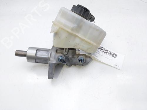 Used Brake master cylinder BMW X1 (E84) sDrive 18 d (143 hp) 13695422