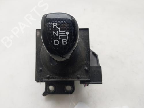 Used Gear lever Gear lever TOYOTA AURIS (_E18_) 1.8 Hybrid (ZWE186_, ZWE186R) (136 hp) 34371811 34371811