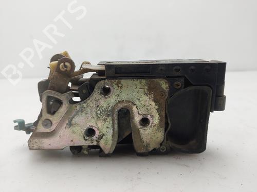 Fechadura frente esquerda Fechadura frente esquerda DAEWOO NUBIRA Saloon (J100) 1.6 16V (106 hp) 33935728 33935728