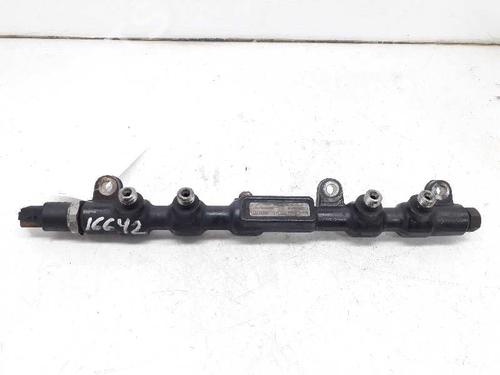 Used Injection rail FORD MONDEO III Saloon (B4Y) 2.0 16V TDDi / TDCi (115 hp) 2891500