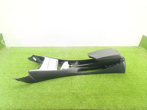 Used Armrest / Center console Armrest / Center console 36938327 36938327