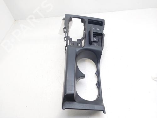 Console central LEXUS CT (ZWA10_) 200h (ZWA10_) (99 hp) 32032255