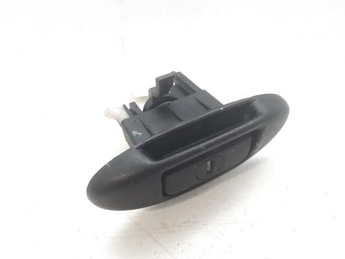 Used Tailgate handle RENAULT MEGANE I Classic (LA0/1_) 1.9 D (LA0A, LA0U, LA0R) (64 hp) 9953859