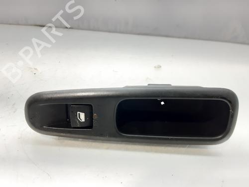 Fensterheberschalter links hinten CITROËN C3 III (SX) 1.2 VTi 82 (82 hp) 11090396