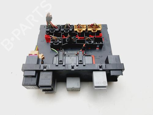 Used Fuse box VW GOLF V (1K1) [2003-2010]  28292779
