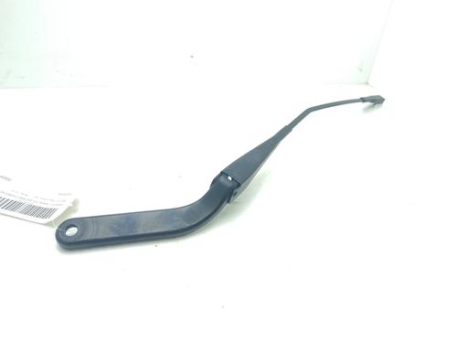 Used Front windshield wiper arm BMW X1 (E84) sDrive 20 d (177 hp) 23553155