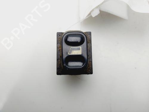 Mando elevalunas delantera derecho CITROËN BERLINGO / BERLINGO FIRST Box Body/MPV (M_) 2.0 HDI 90 4WD (MBRHY, MCRHY) (90 hp) 31209896