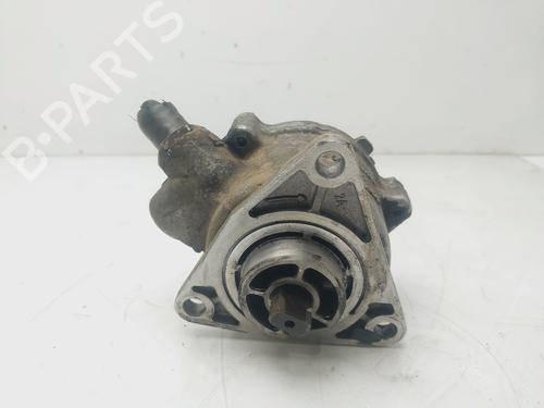 Used Vacuum pump OPEL VECTRA C (Z02) [2002-2009]  23861575