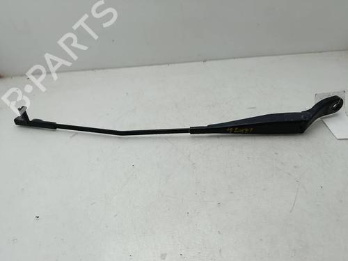 Used Front windshield wiper arm Front windshield wiper arm 39404646 39404646