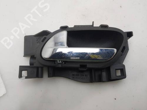 Used Rear left interior door handle Rear left interior door handle 39139413 39139413