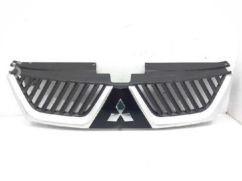 Used Grille MITSUBISHI OUTLANDER II (CW_W) 2.0 DI-D (CW8W) (140 hp) 5416808