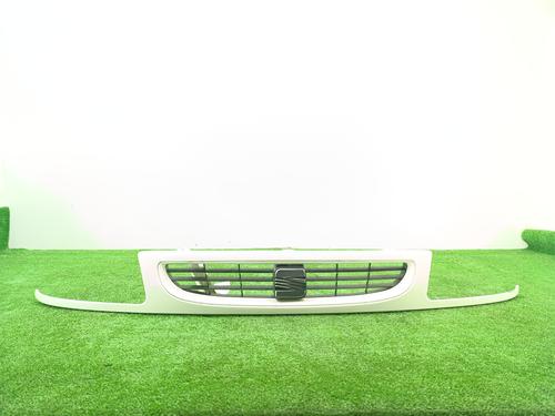 Used Grille SEAT CORDOBA (6K1, 6K2) 1.4 i (60 hp) 26926156