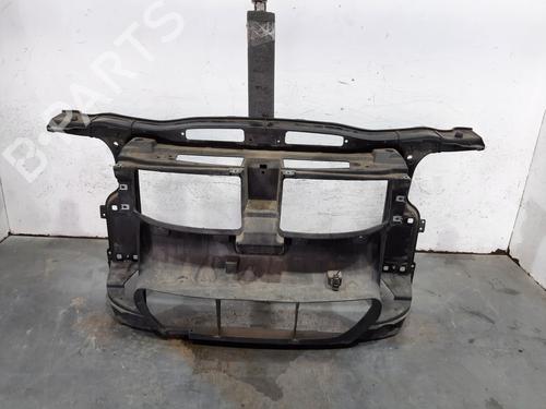Frontplate/Frontkurv BMW 3 (E90) 318 i (129 hp) 15409155
