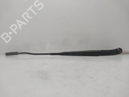 front-windshield-wiper-arm-renault-clio-iii-br01-cr01-2005-2006-2007-2008-2009-2010-2011-2012-2013-2014-39691657 main image