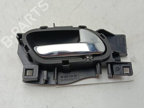 Used Front right interior door handle Front right interior door handle 39513774 39513774