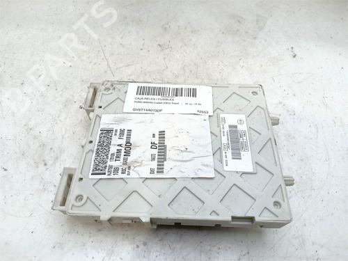 Used Fuse box Fuse box 38441526 38441526