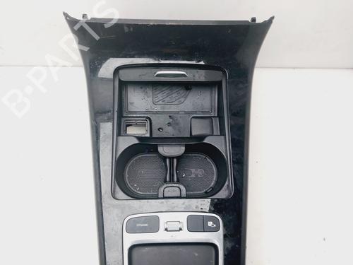 Middle console MERCEDES-BENZ A-CLASS (W177) A 200 d (177.012) | BP32032222I22 