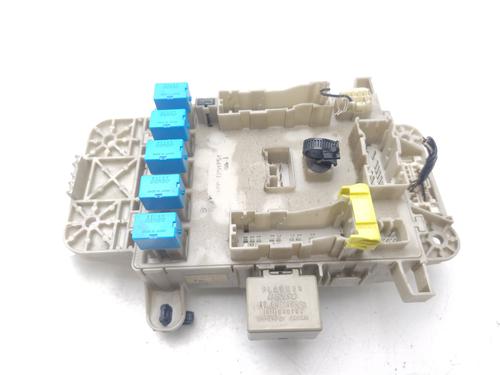 Zekeringkast TOYOTA RAV 4 II (_A2_) [2000-2005]  29764239