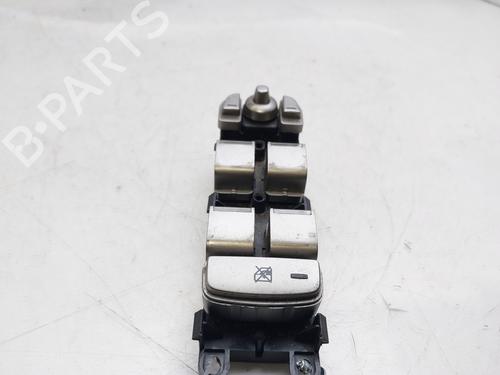 Used Left front window switch JAGUAR XF I (X250) 3.0 D (241 hp) 18095393