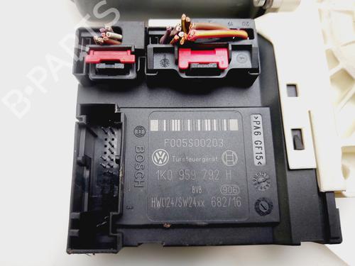 Right front window motor SEAT LEON (1P1) | BP30974413E20