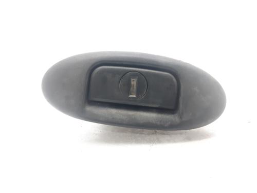Trunk håndtak RENAULT MEGANE I Classic (LA0/1_) 1.9 dTi (LA1U) (80 hp) 7114403
