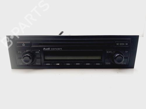 Used Radio AUDI A3 (8P1) [2003-2013]  31030897