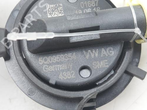 Electronic sensor VW GOLF VII (5G1, BQ1, BE1, BE2) | BP38411069M84 - Image 4