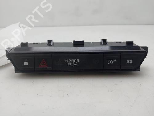 Used Warning switch Warning switch DACIA SANDERO III [2021-2026] 33688906 33688906